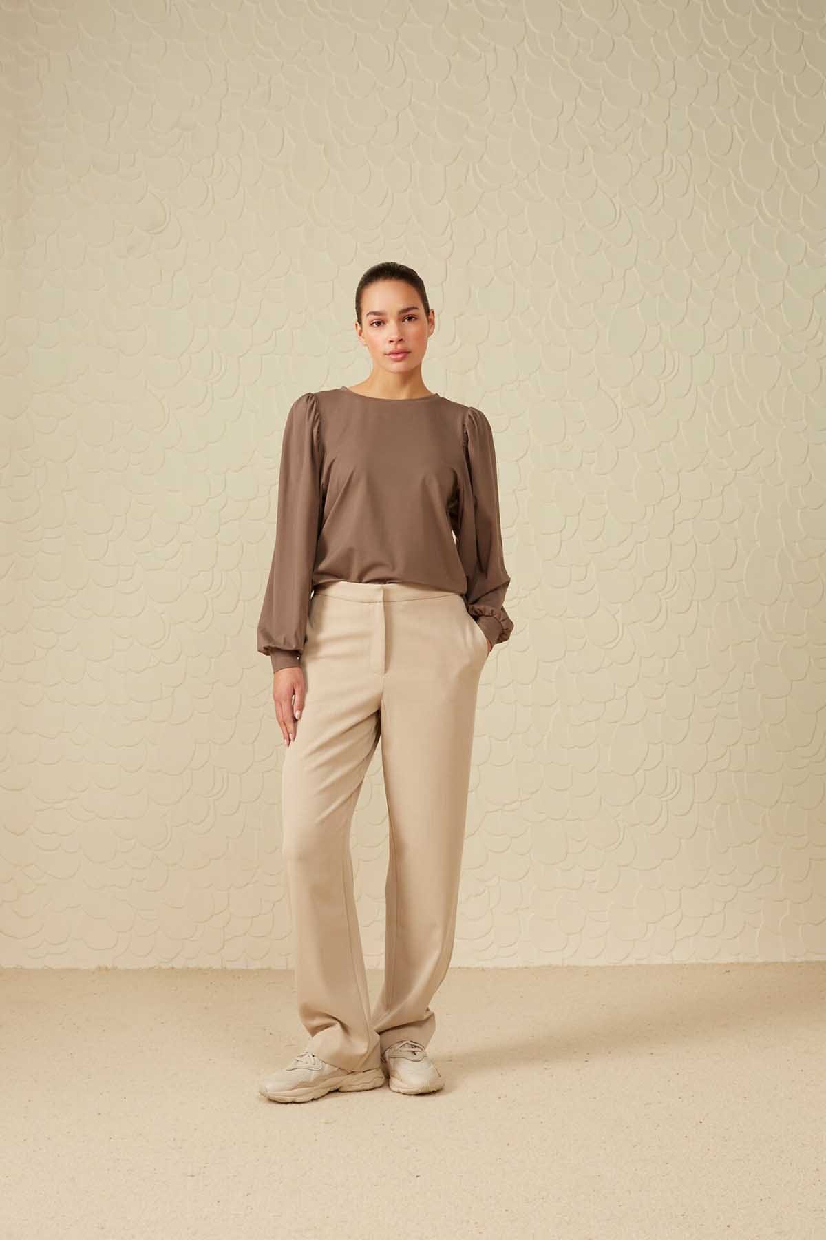 Blusen Boatneck top with puff sleeve Falcon Brown Blusen YAYA