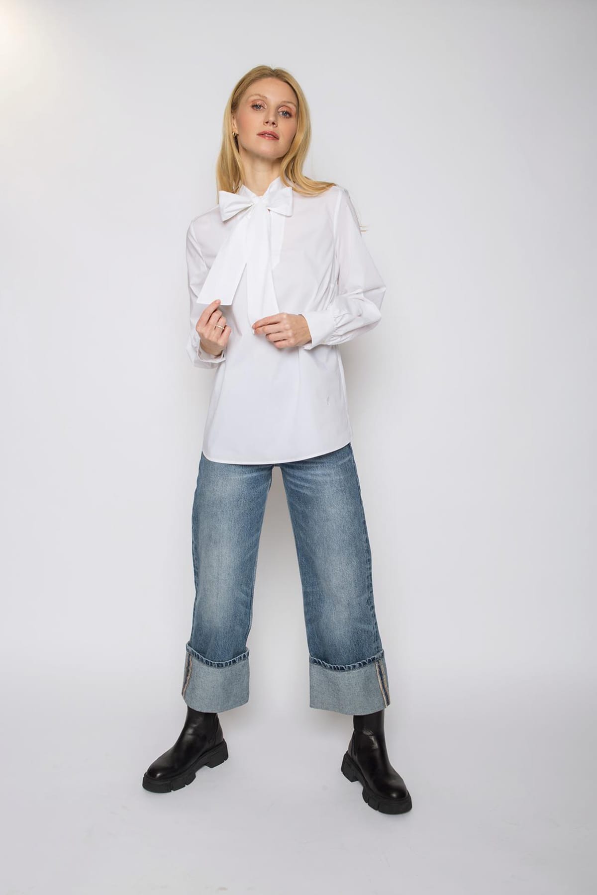 Coole Schluppenbluse mit Schlitz im Ausschnitt white Blusen Emily van den Bergh