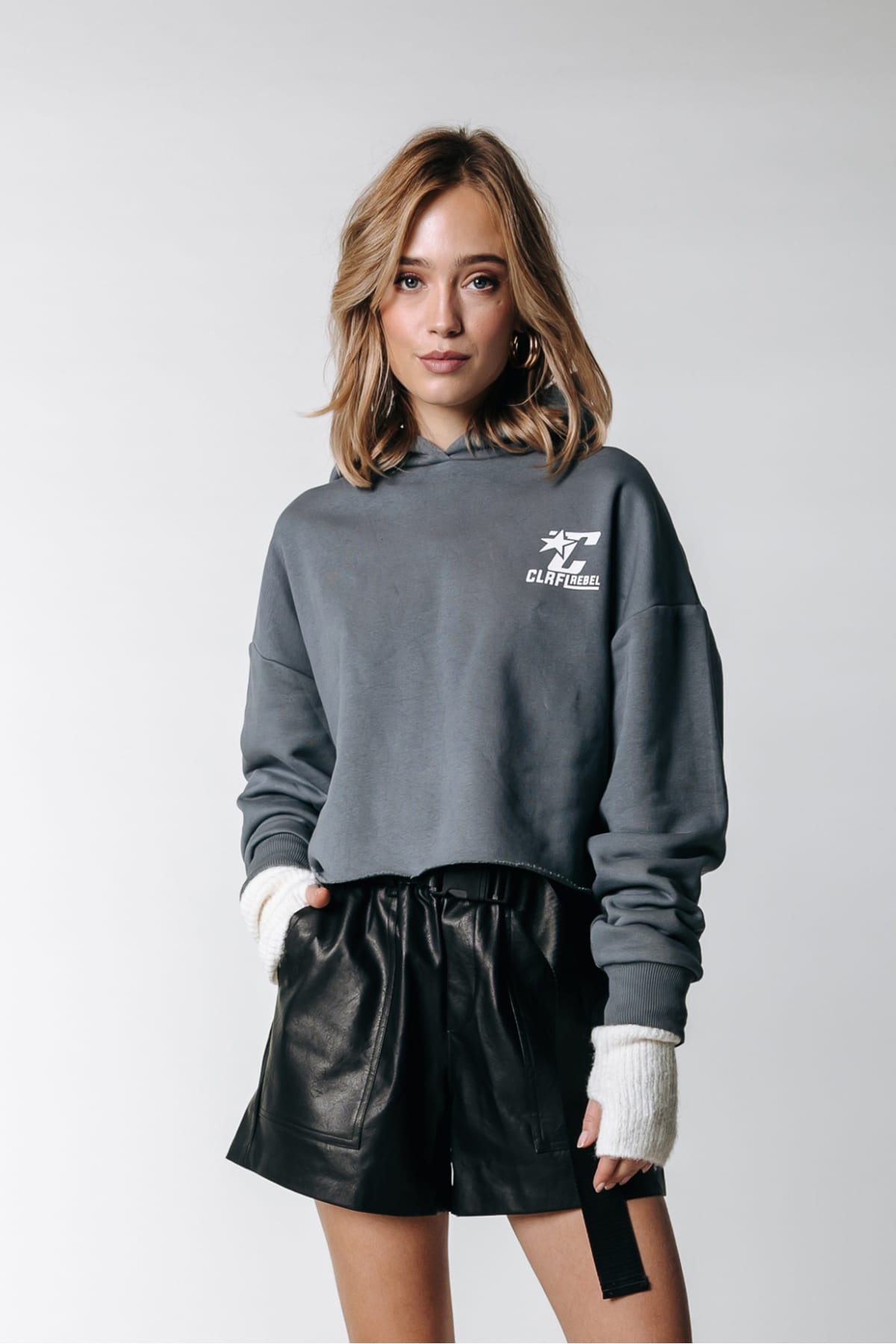 Cropped Hoodie mit großem Backprint Dark grey Sweatshirt Colourful Rebel