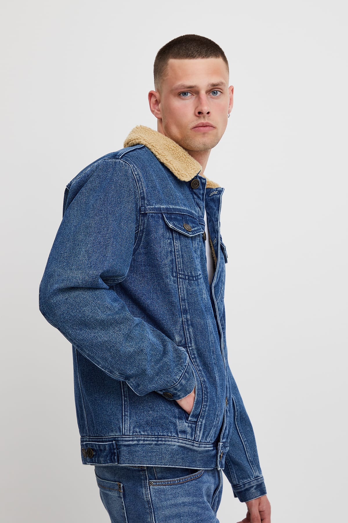 Jacken Jeansjacke mit Teddykragen Denim middle blue Jacken Blend