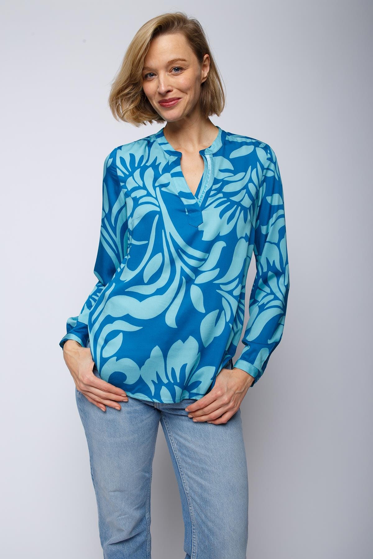 Bluse Damenbluse light aqua Bluse Emily van den Bergh 