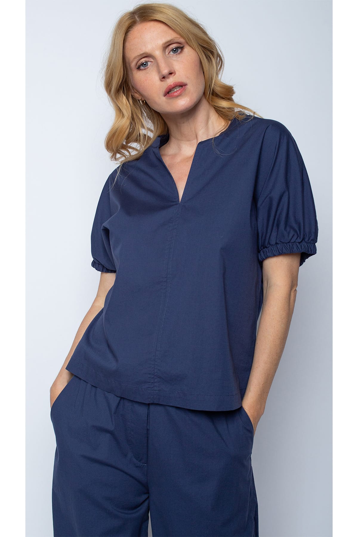 Damenbluse kurzarm navy Bluse Emily van den Bergh 