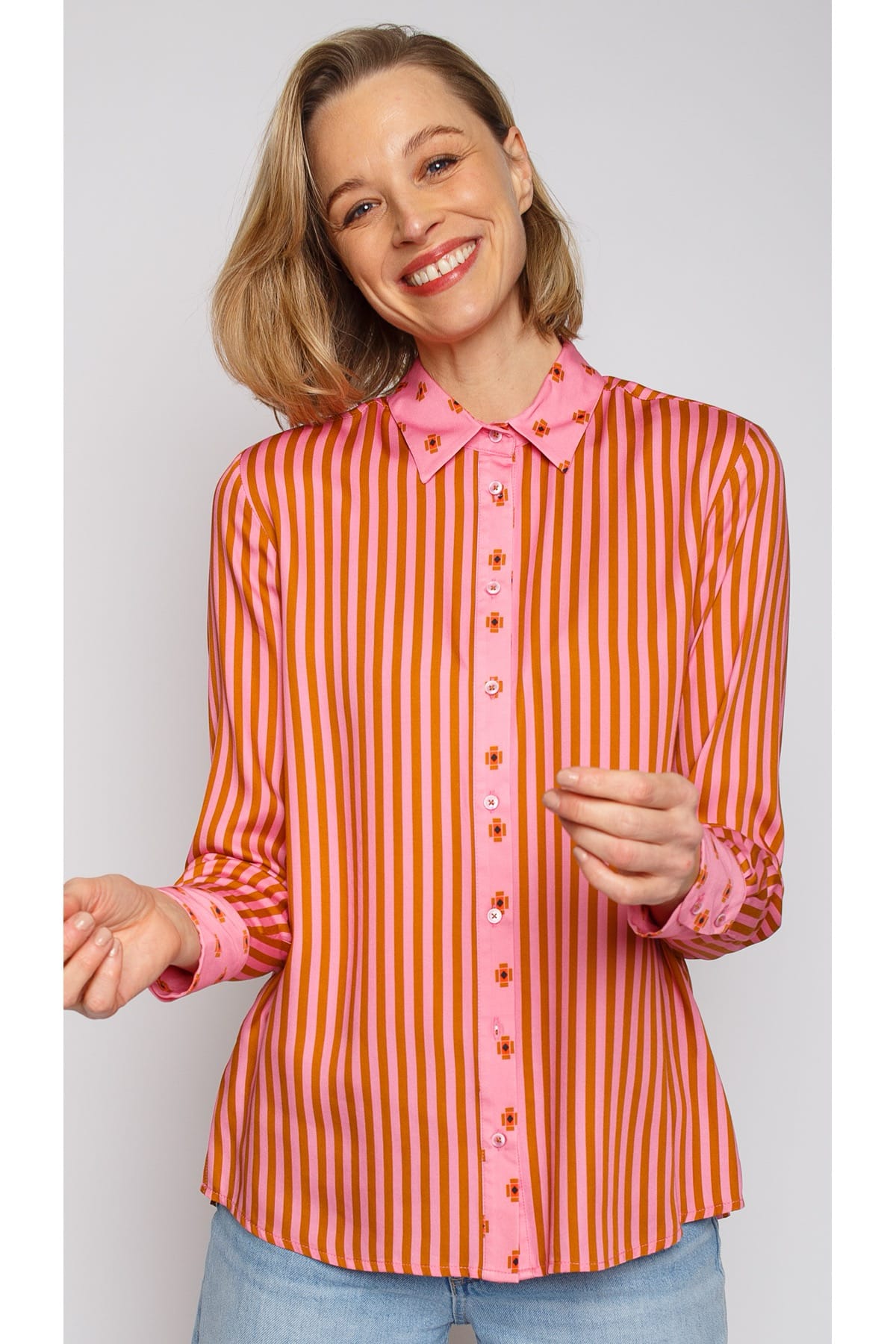 Gestreifte Hemdbluse mit Kontrastdetails pink caramel stripe Bluse Emily van den Bergh 