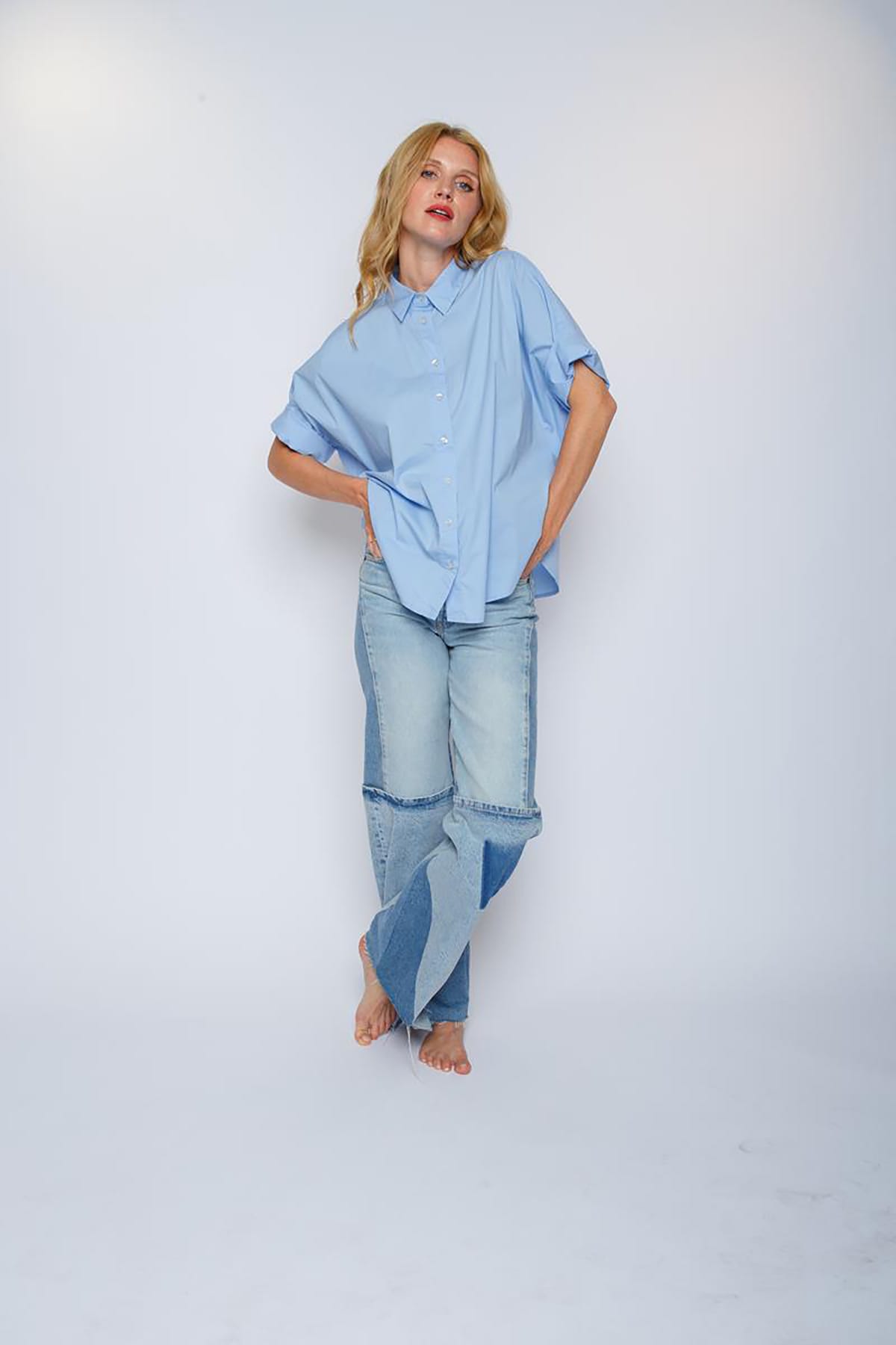 Oversize Hemdbluse mit Halbarm light blue Bluse Emily van den Bergh 