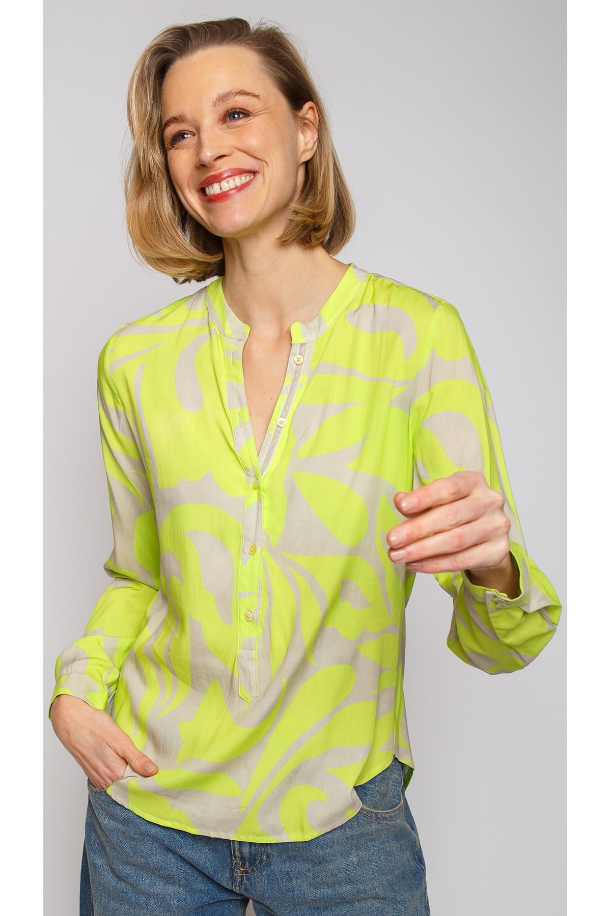 Shirtbluse mit halber Knopfleiste limette taupe Bluse Emily van den Bergh 