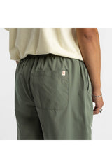 Shorts grüne Shorts mit elastischem Bund Lightarmy Shorts RVLT Revolution 